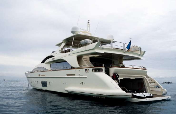 vip yacht charters